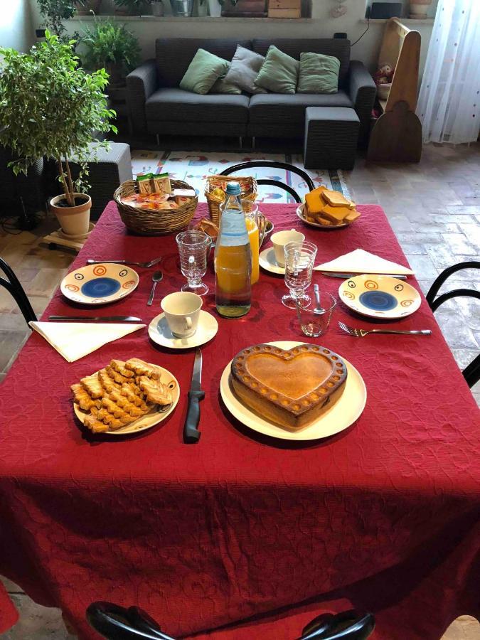 Ganga Bed & Breakfast Нарни Екстериор снимка